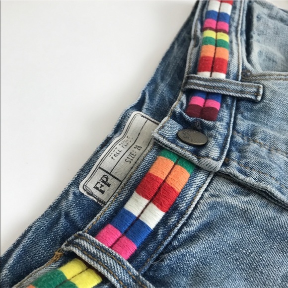 Free People Elliot Denim Shorts Light Wash - Picture 5 of 8